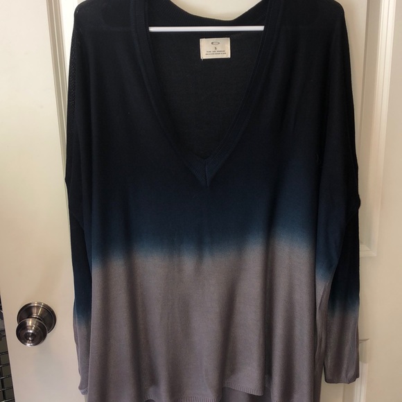 Pins & Needles Sweaters - Pins and Needles thin sweater navy fade to gray